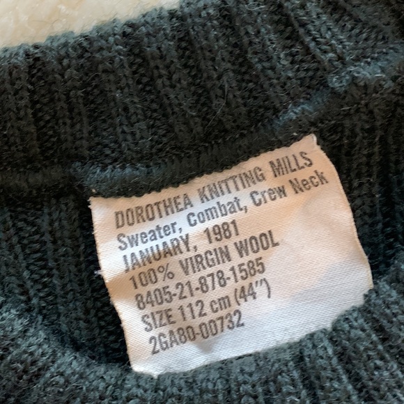 Vintage 80s 100% virgin wool green Combat crew neck sweater pullover unisex M - Picture 12 of 13